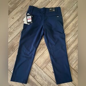 Under Armour casual /golf pants with interior waist adjustment